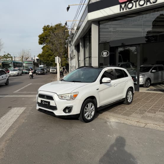 Mitsubishi Outlander Sport AWD At.